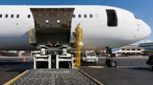 Loading air cargo